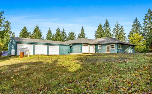 House in Dallas, Oregon, United States 1