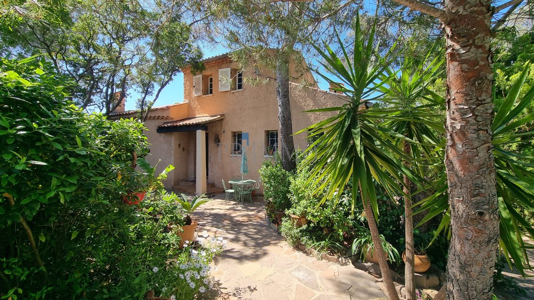 Villa in Le Dramont-Agay-Anthéor-Le Trayas, Saint-Raphaël, France 1 - 18019542