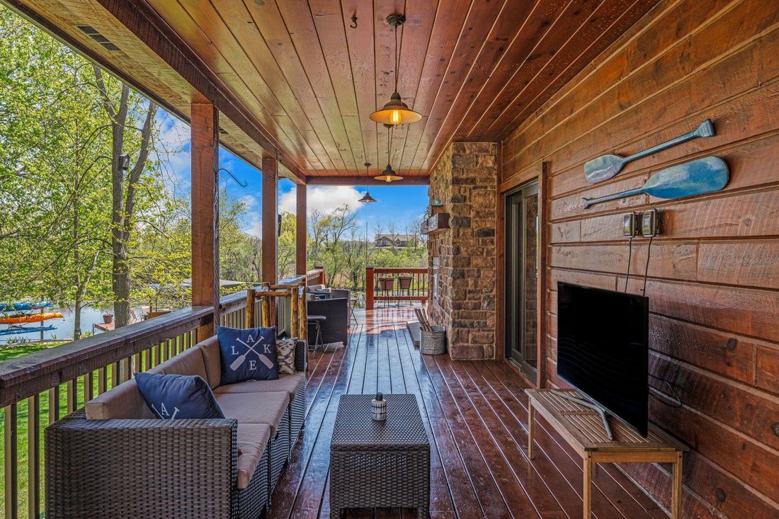 House in Delafield, Wisconsin, United States 5 - 18018003
