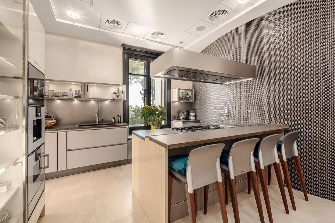 Villa in Elviria-Cabopino, Marbella, Spain 4 - 18015734