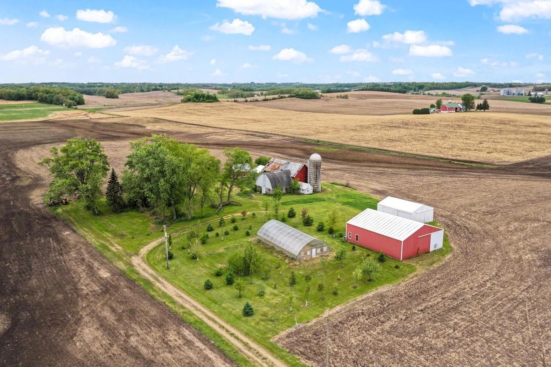 House in Cross Plains, Wisconsin, United States 1 - 18019135