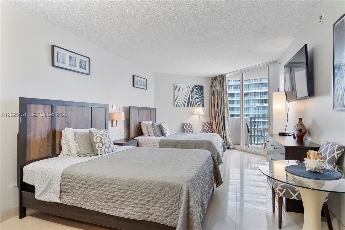 Condo in Sunny Isles Beach, Florida, United States 3 - 18016027