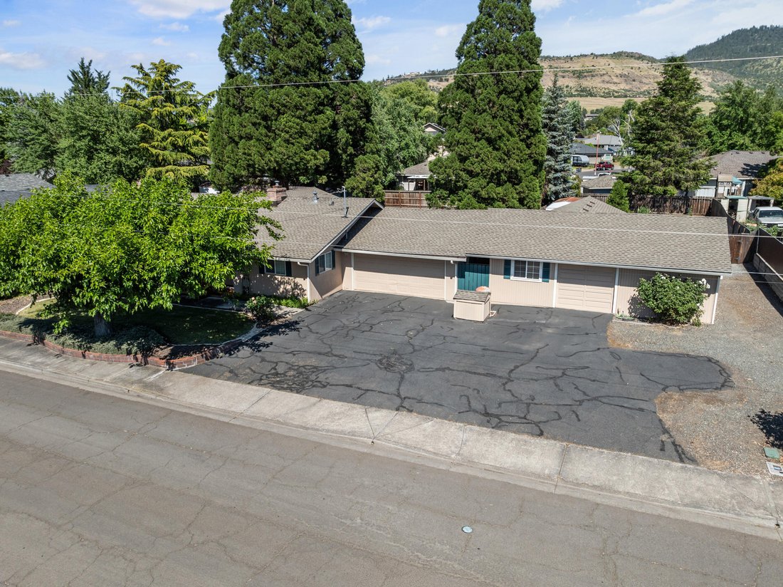 House in Medford, Oregon, United States 3 - 18018740