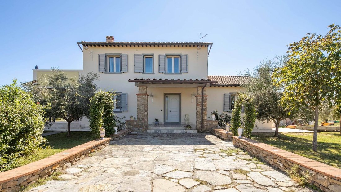 Villa in Center, Cortona, Tuscany 2 - 18021045