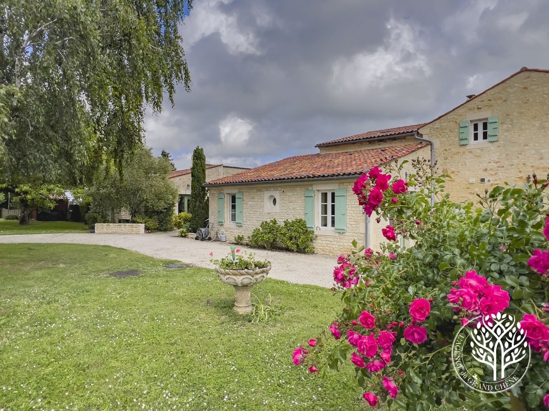 House in Beurlay, Nouvelle-Aquitaine, France 1 - 18014216
