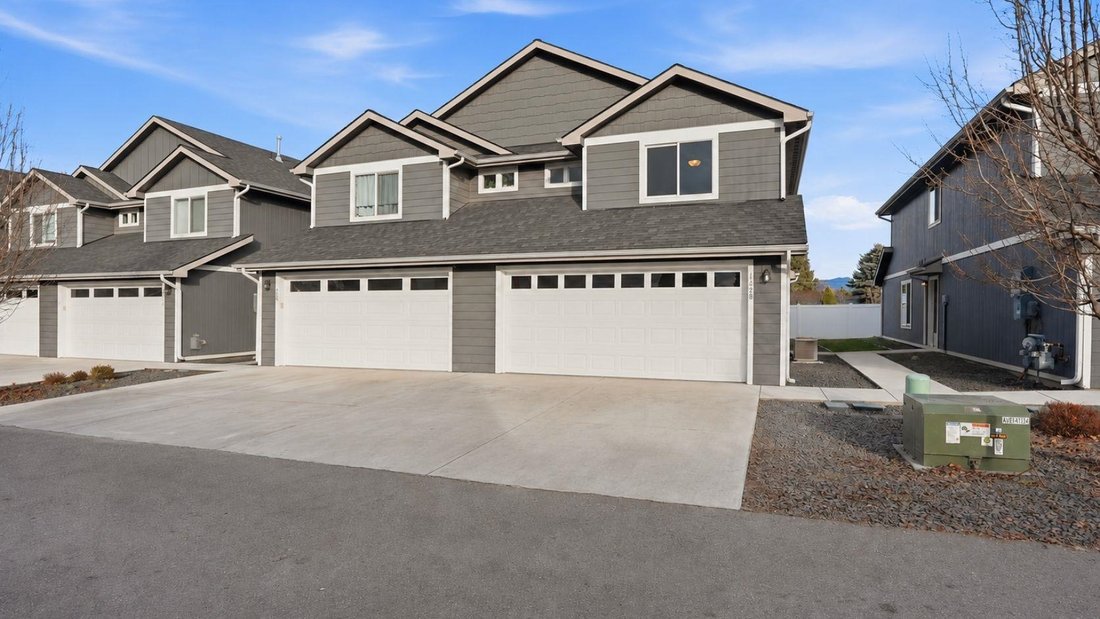 Greenacres, Washington, United States 3 - 18018786