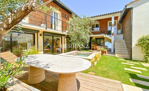 House in Libourne, Nouvelle-Aquitaine, France 1