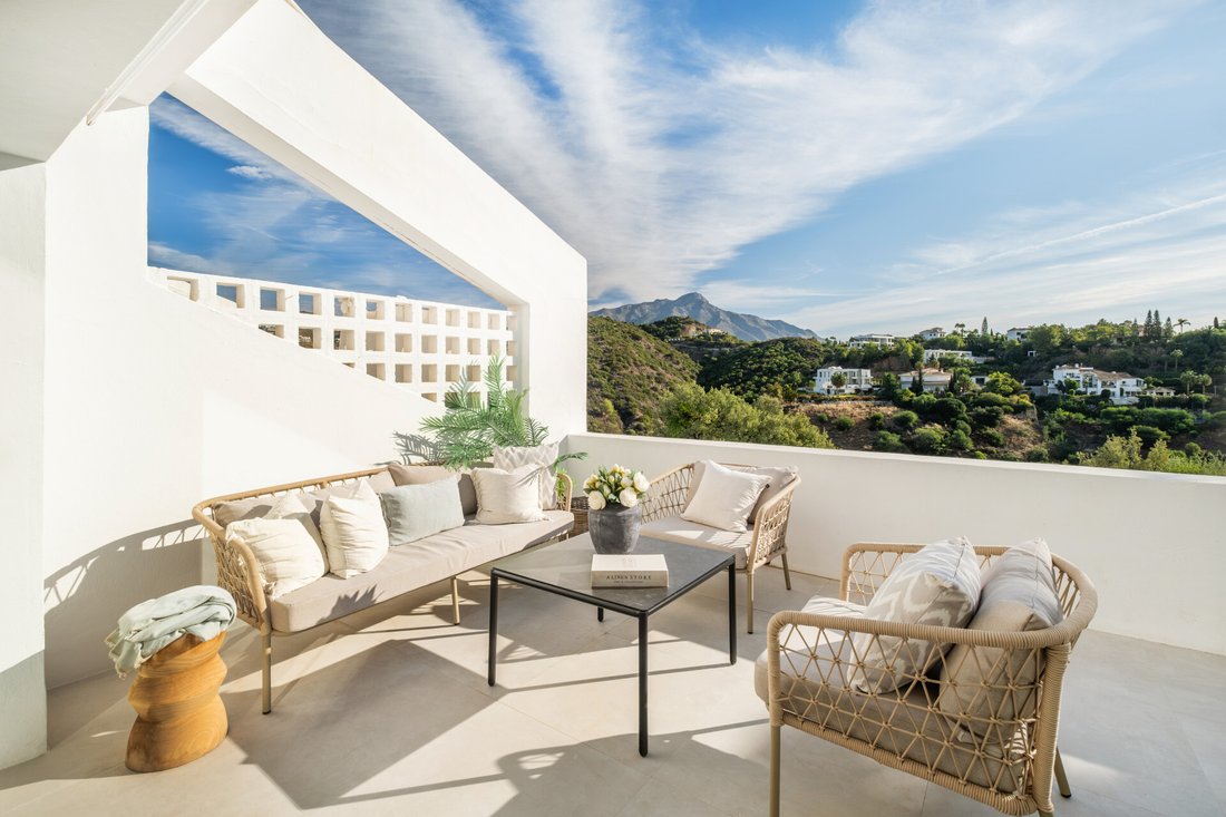 Apartment in La Quinta, Benahavis, Andalusia 1 - 14799221