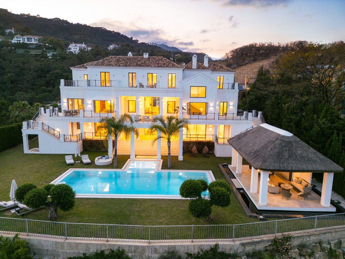 Villa in El Madroñal, Benahavis, Spain 2 - 16776712