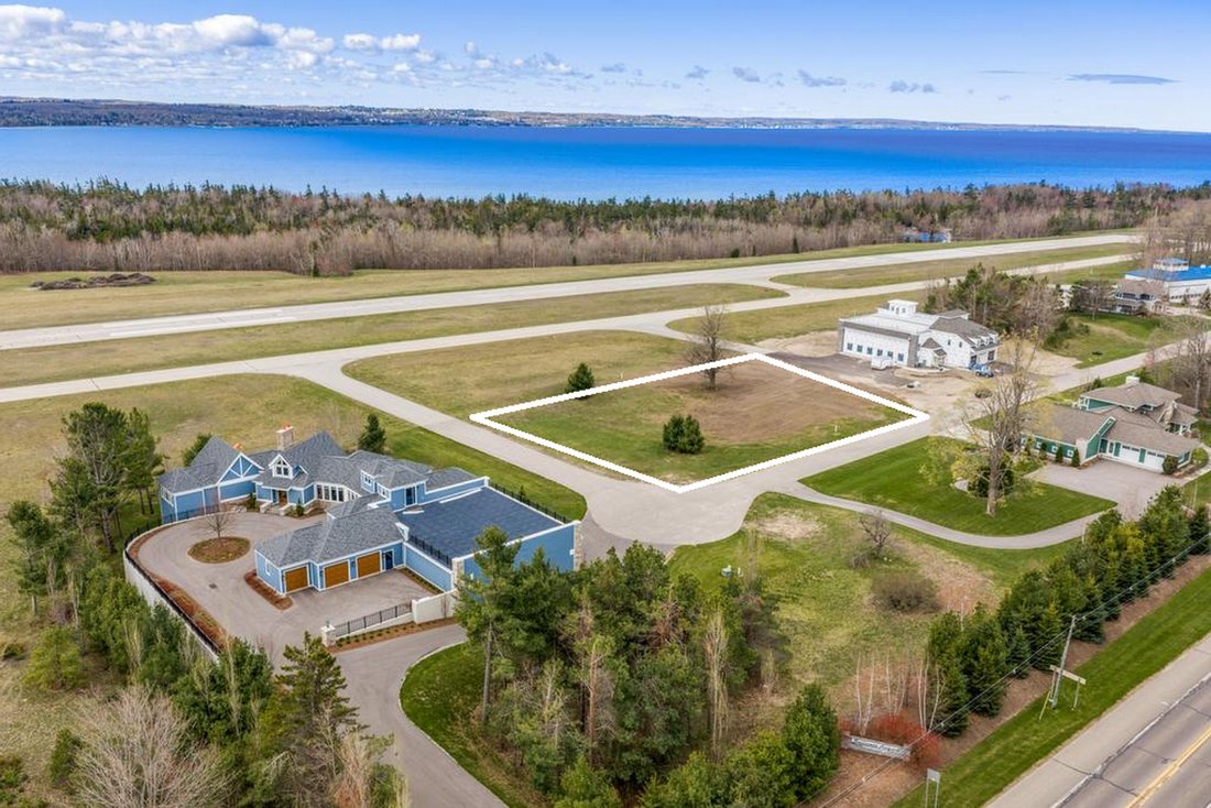 House in Wequetonsing, Michigan, United States 3 - 18007281