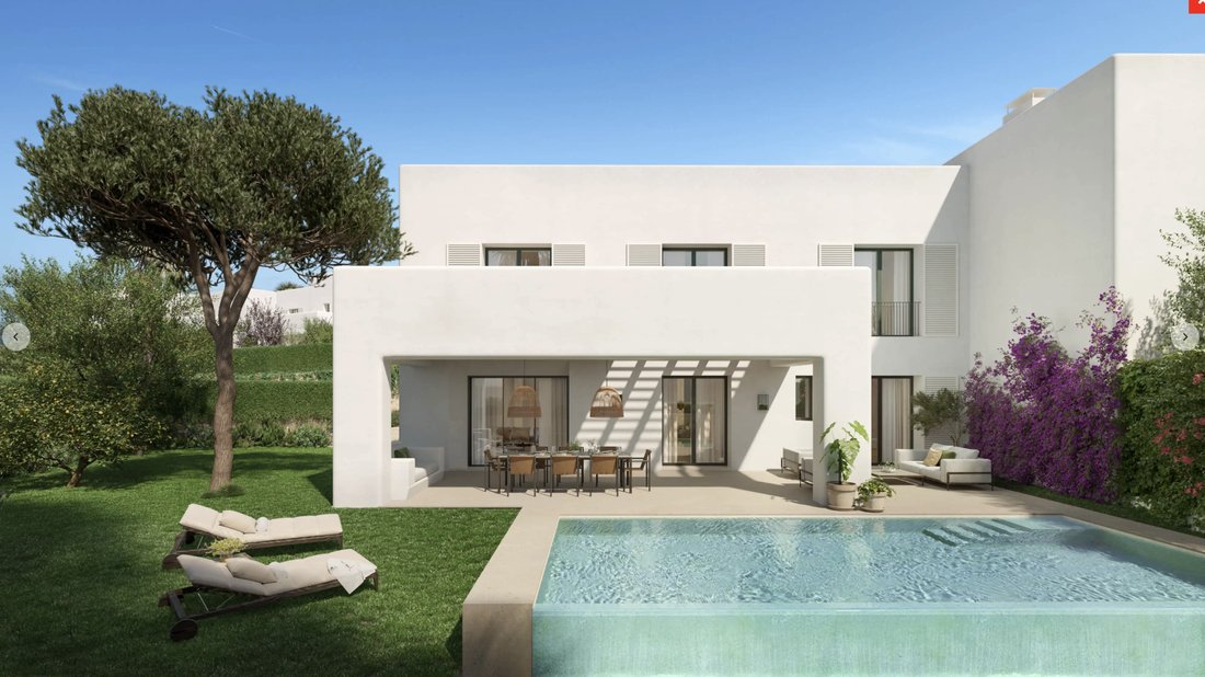 Villa in Sotogrande, San Roque, Andalusia 1 - 17285461