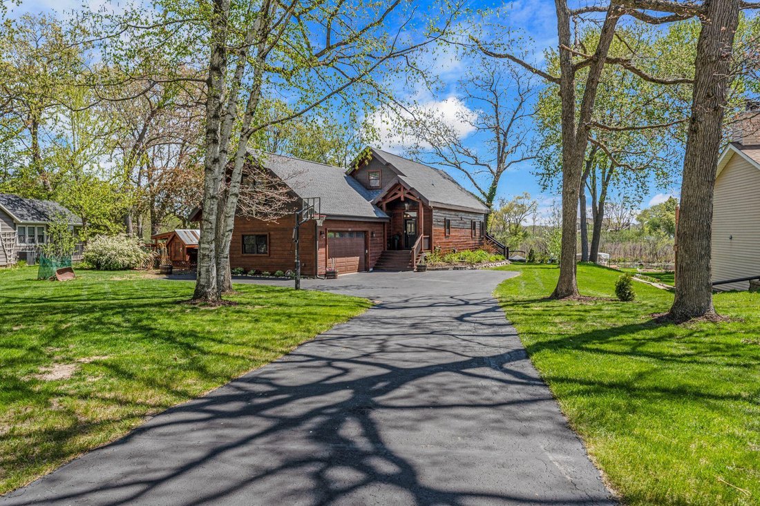 House in Delafield, Wisconsin, United States 3 - 18018003