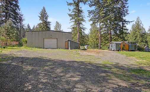 Land in Sandy, Oregon, United States 1