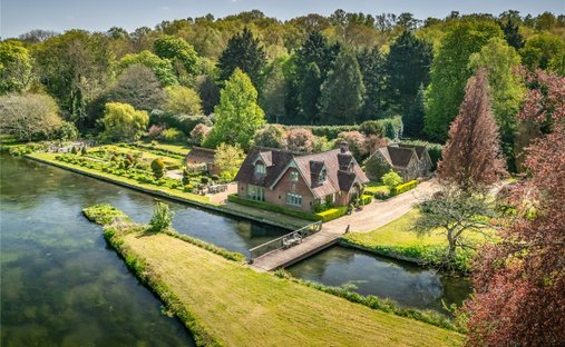 House in Chilbolton, England 1