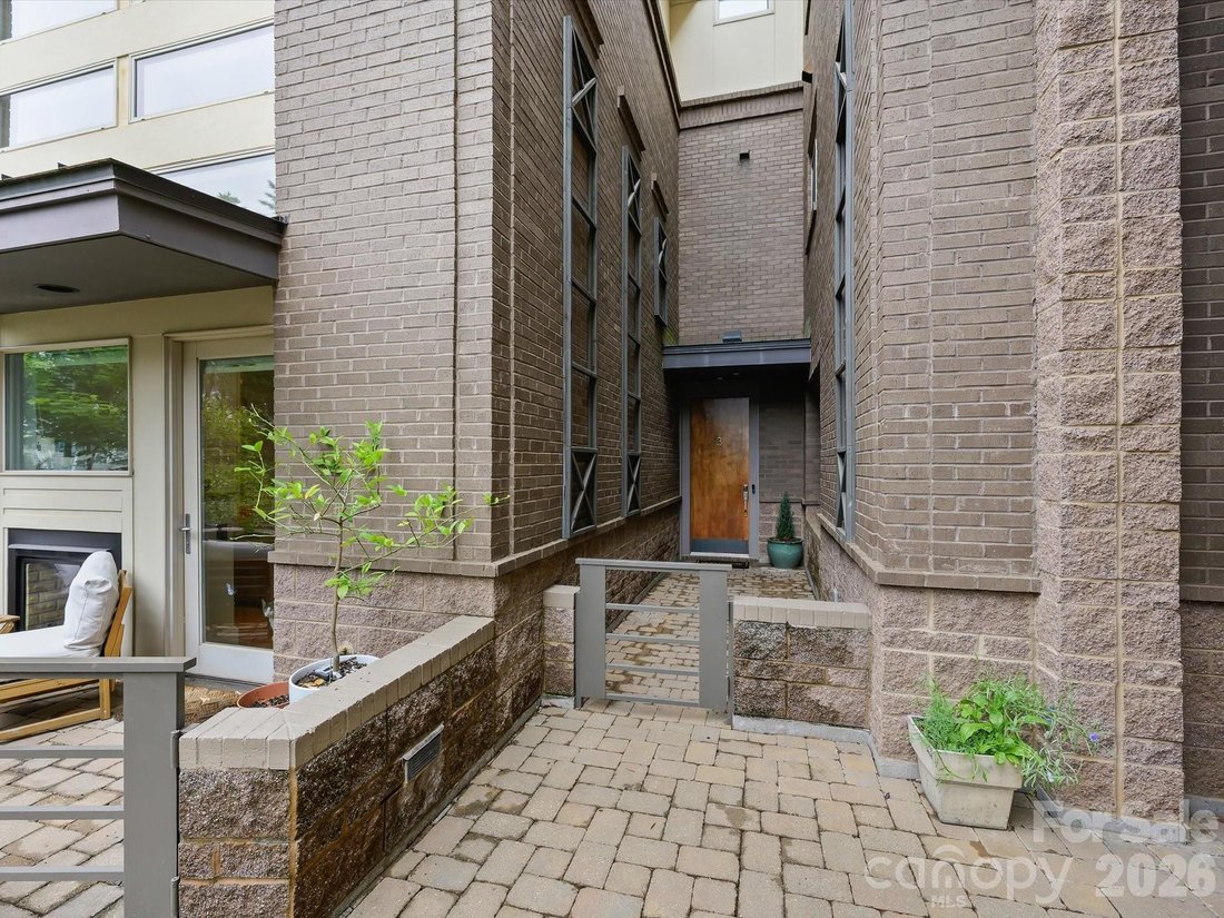 Condo in Charlotte, North Carolina, United States 4 - 18018658