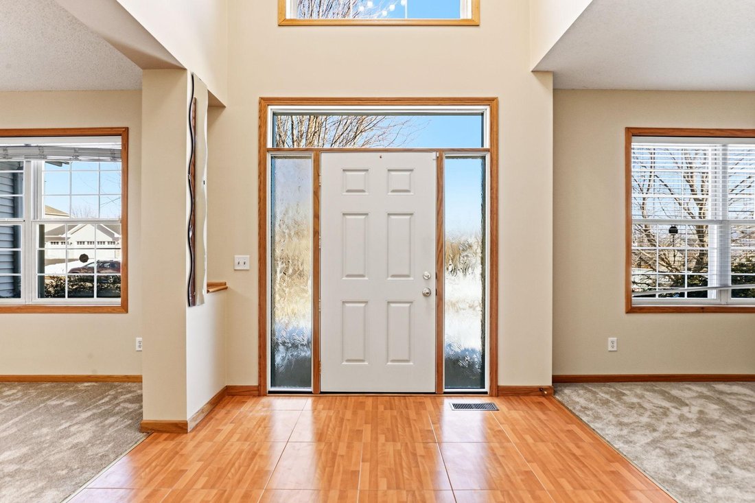House in Woodbury, Minnesota, United States 3 - 18018264