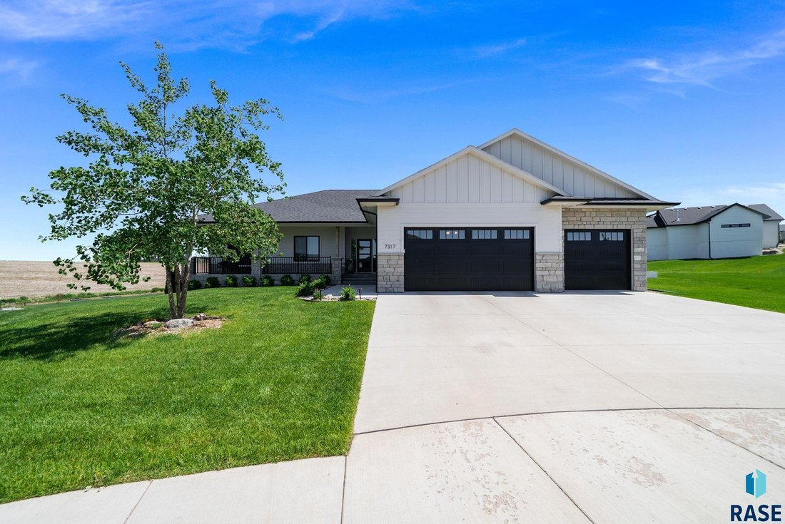 House in Sioux Falls, South Dakota, United States 1 - 18021418