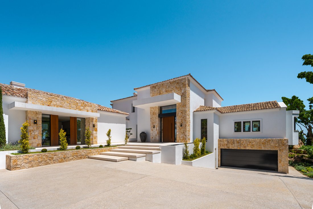 Villa in Cancelada, Estepona, Andalusia 2 - 16784603