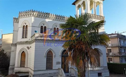 Villa in Lanciano, Abruzzo, Italy 1