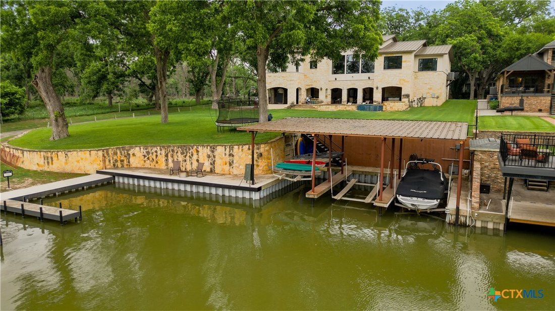 House in Seguin, Texas, United States 4 - 18018244