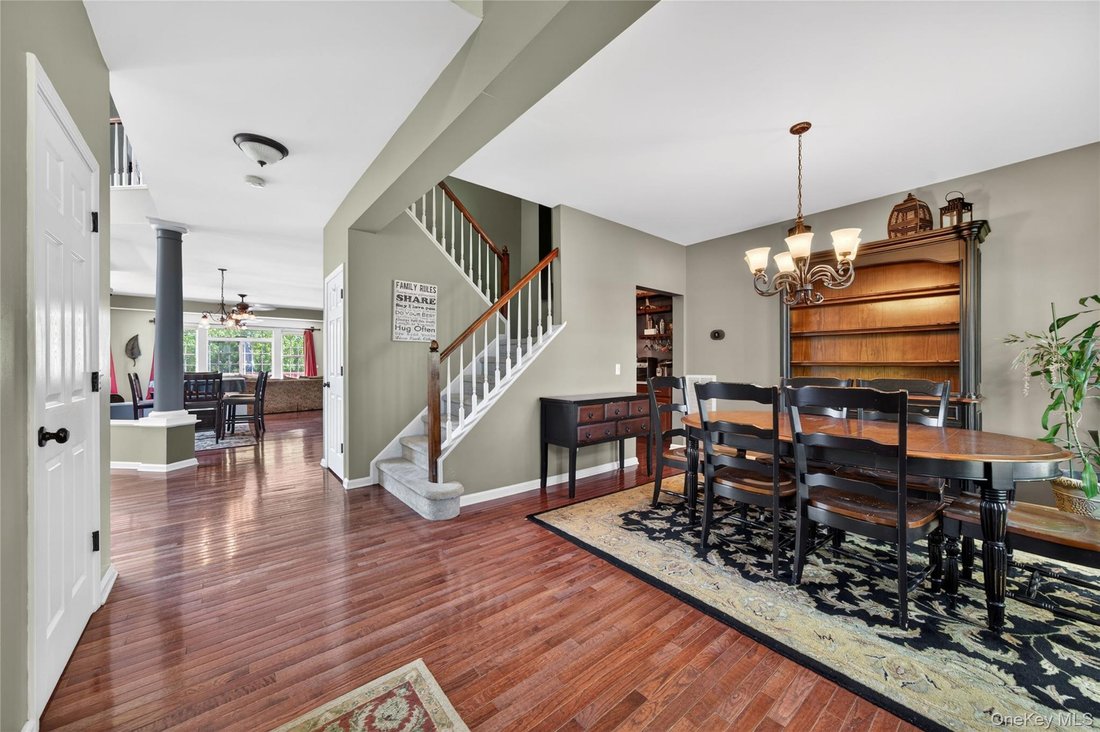 House in Woodbury, New York, United States 5 - 18020944