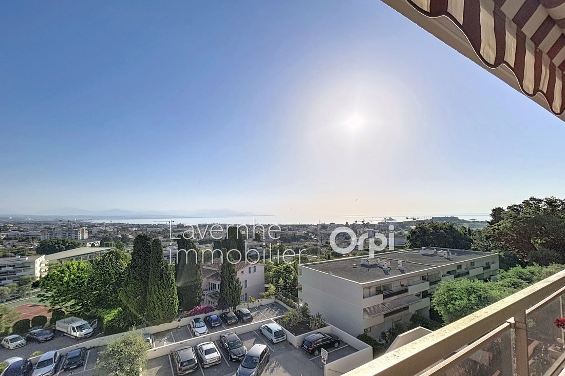 Apartment in Les Cougoulins-Rastines, Antibes, France 1 - 18017386