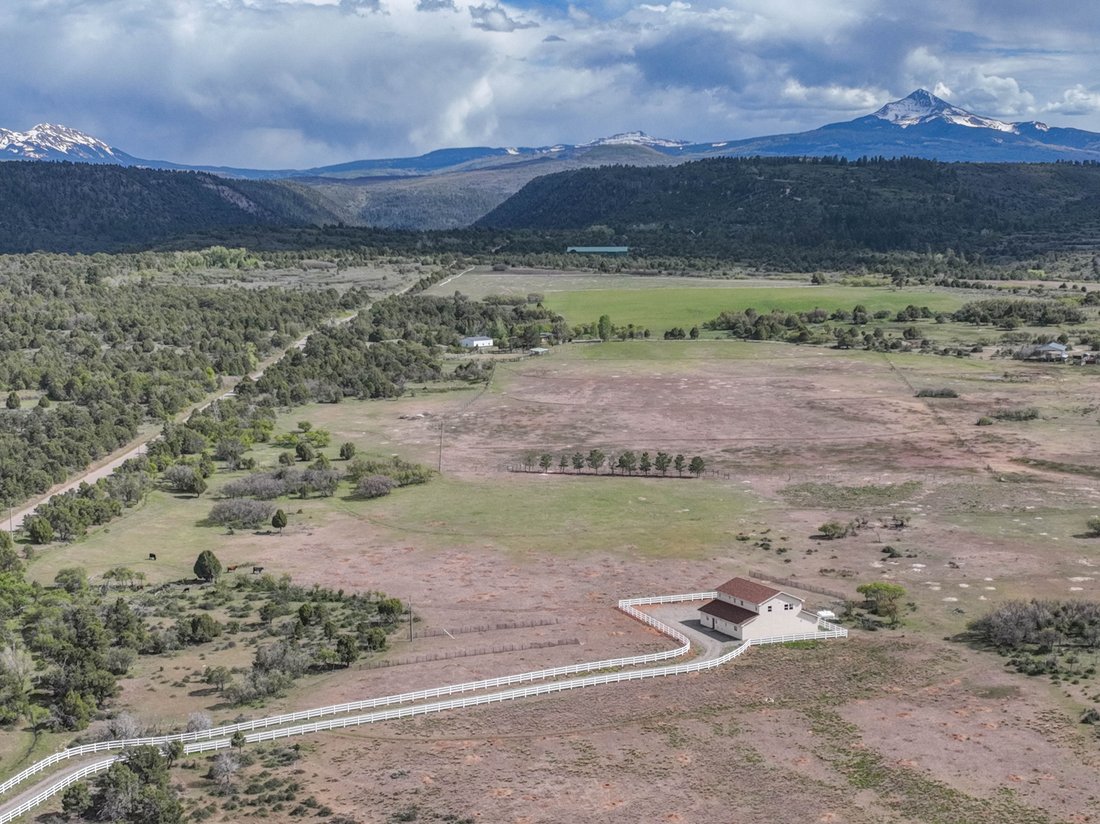 Norwood, Colorado, United States 1 - 18015424