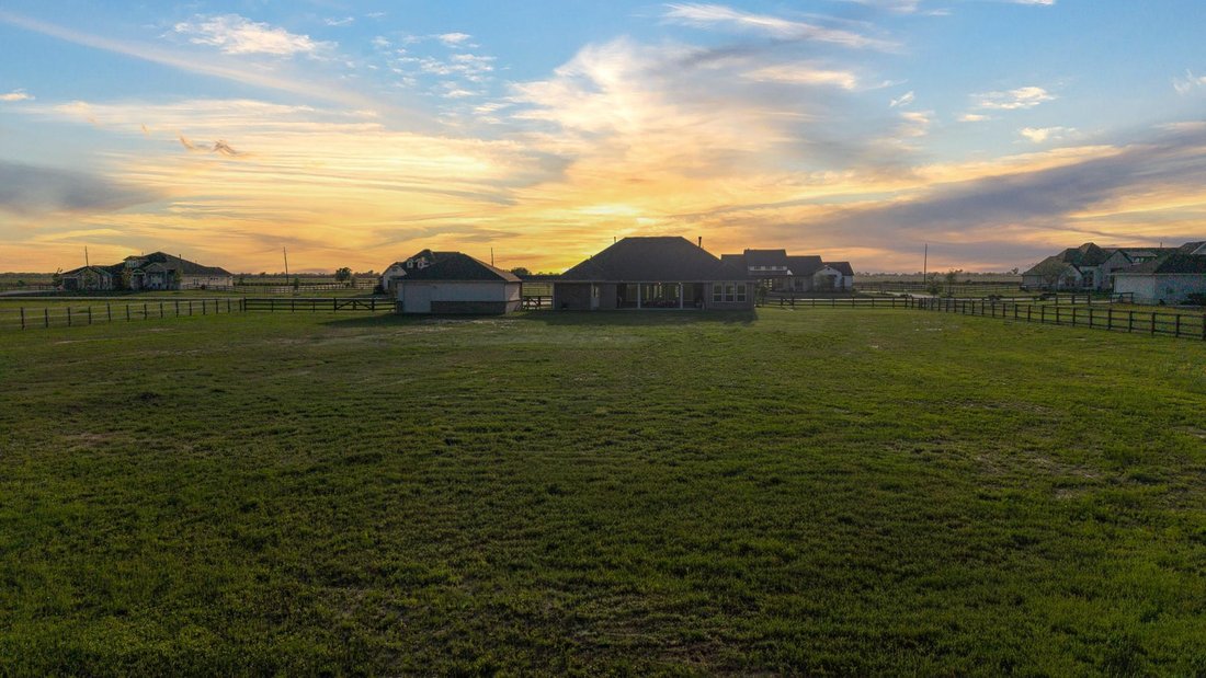 House in Waller, Texas, United States 5 - 18016173