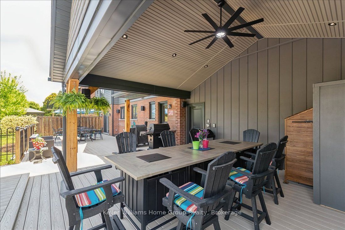 House in West Montrose, Ontario, Canada 4 - 18018069