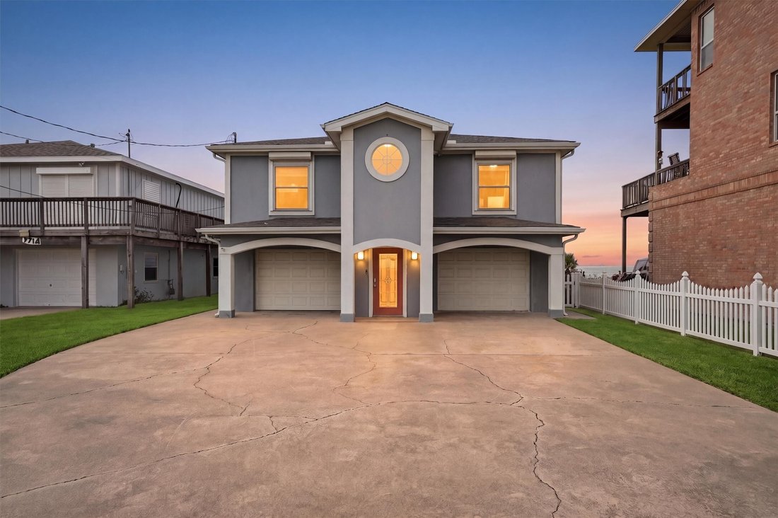 House in Galveston, Texas, United States 3 - 18021206