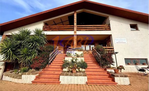 Villa in Lanciano, Abruzzo, Italy 1