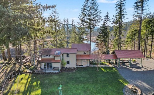 House in Lyons, Oregon, United States 1