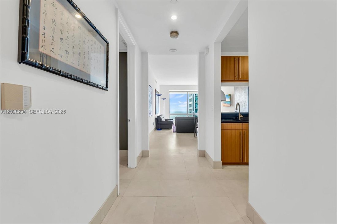 Condo in Miami, Florida, United States 2 - 18019242