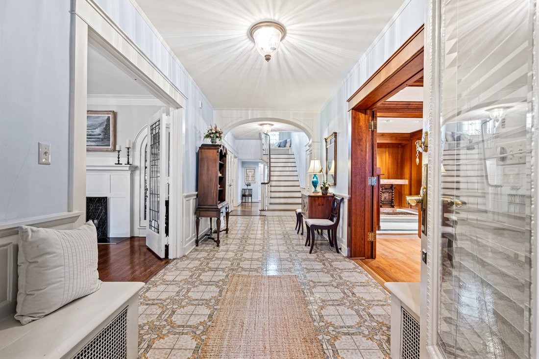 House in Pittsburgh, Pennsylvania, United States 3 - 18016636