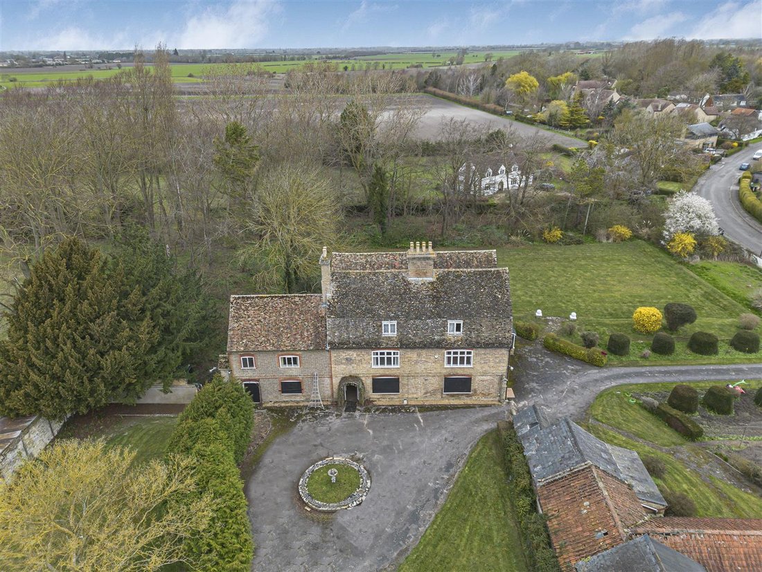 House in Swaffham Bulbeck, England 4 - 18019080