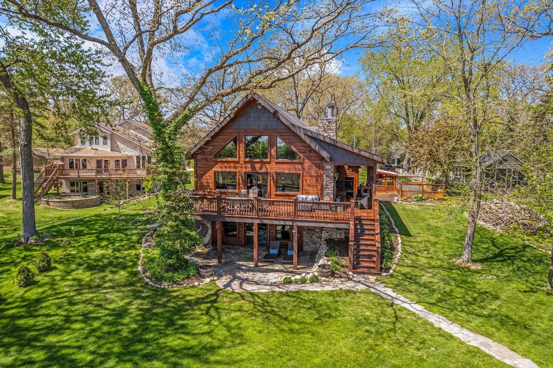House in Delafield, Wisconsin, United States 2 - 18018003