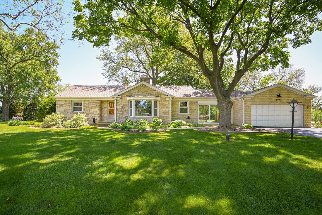 House in Glen Ellyn, Illinois, United States 1 - 18015787