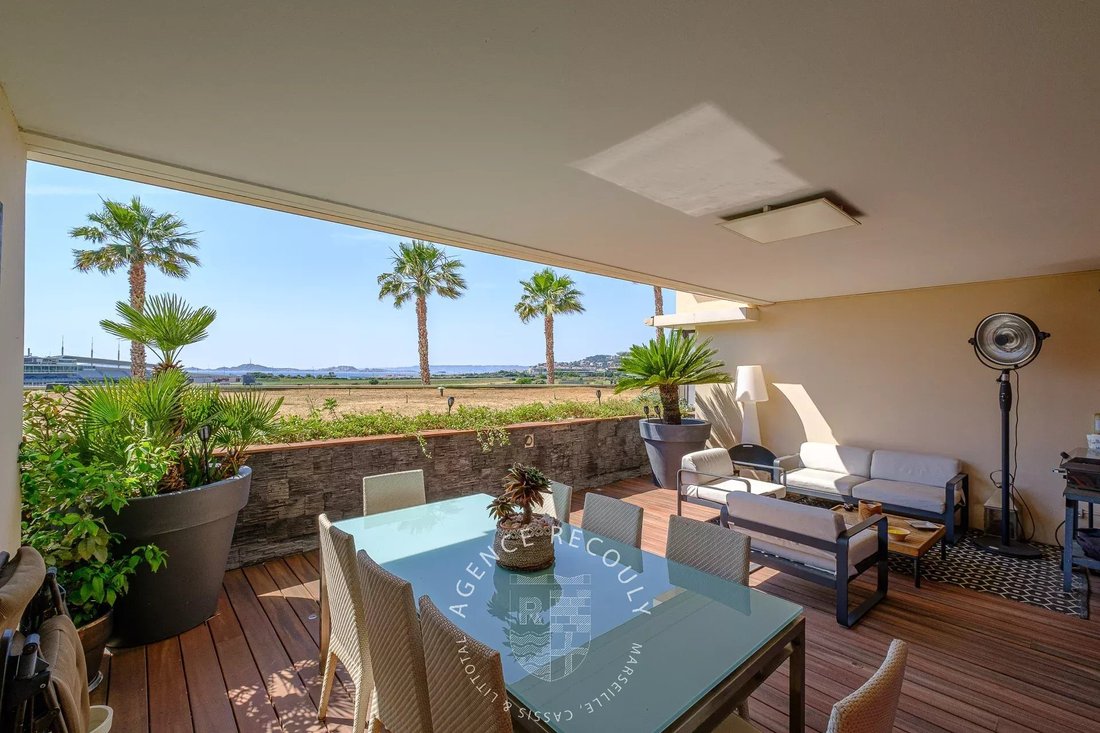 Apartment in Bonneveine, 8e Arrondissement, Marseille 2 - 18017208