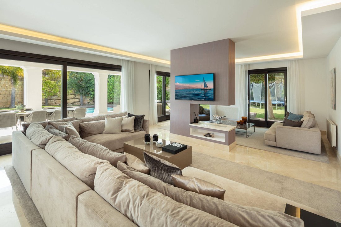 Villa in Nueva Andalucia, Marbella, Spain 2 - 12019440