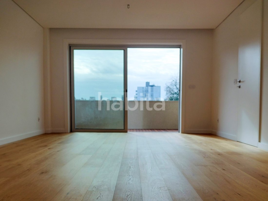 Apartment in Lordelo do Ouro e Massarelos, Porto District, Portugal 1 - 18020738
