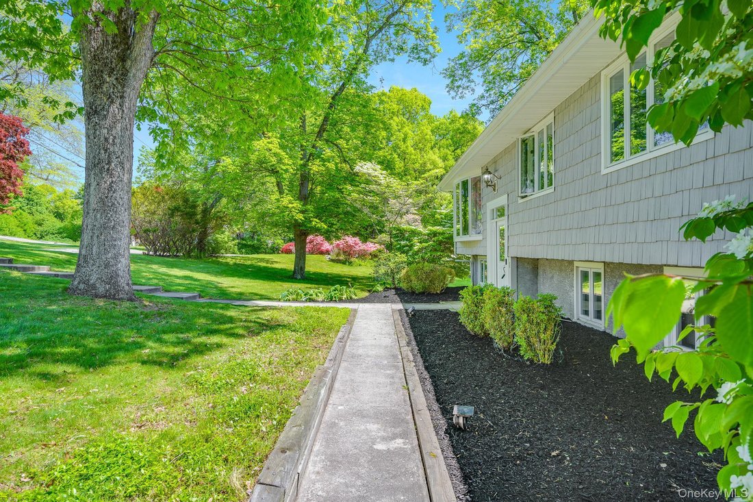 House in Mahopac, New York, United States 4 - 18020914