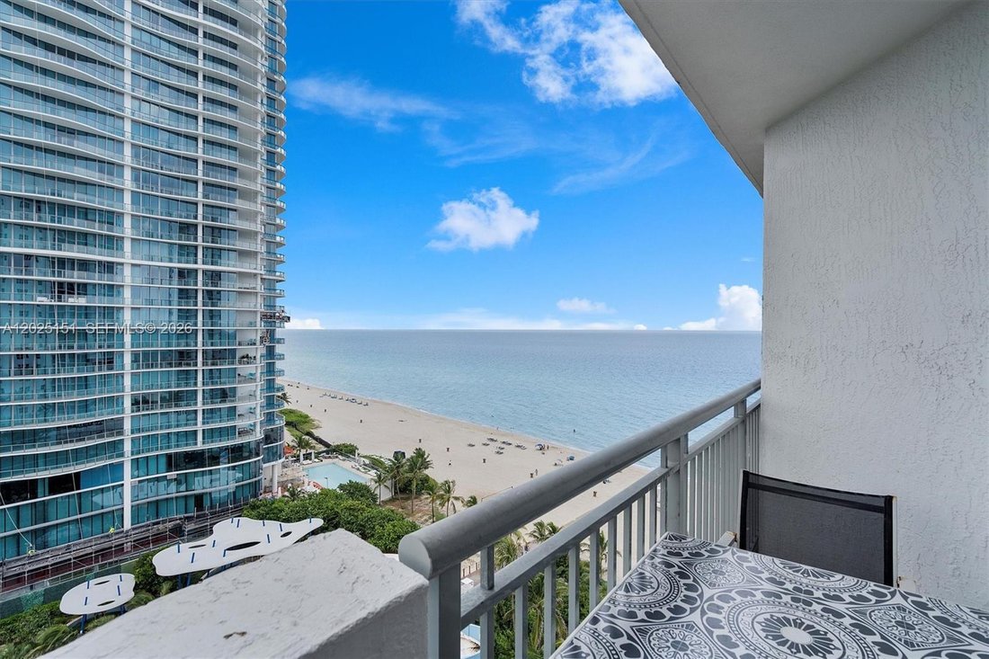 Condo in Sunny Isles Beach, Florida, United States 1 - 18016027