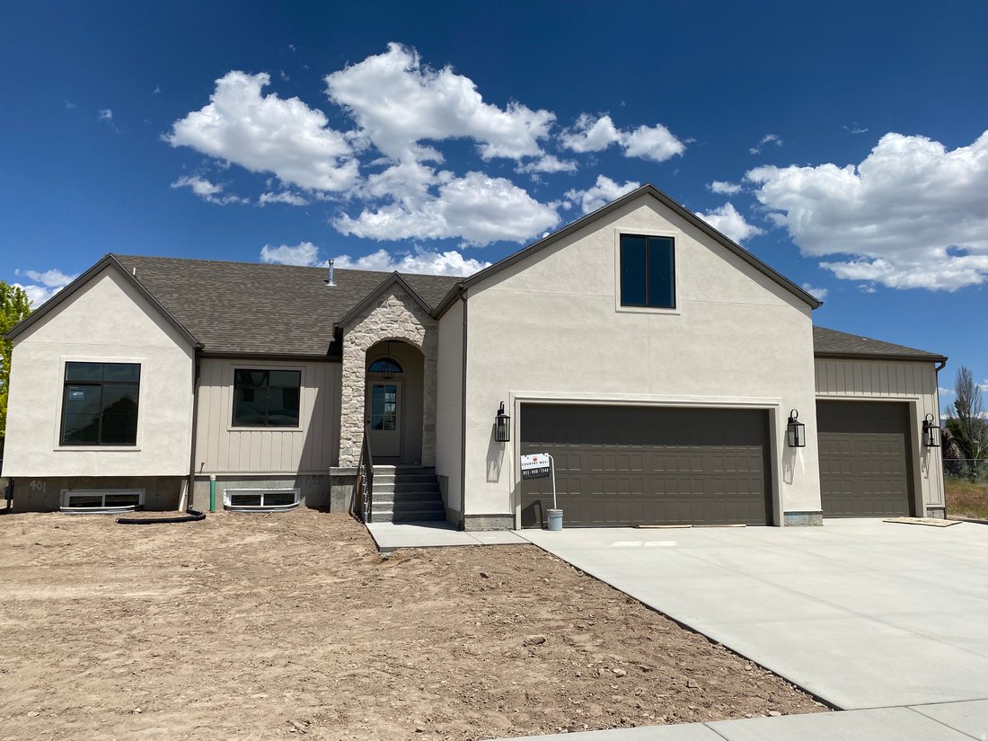 House in Clearfield, Utah, United States 1 - 17901672