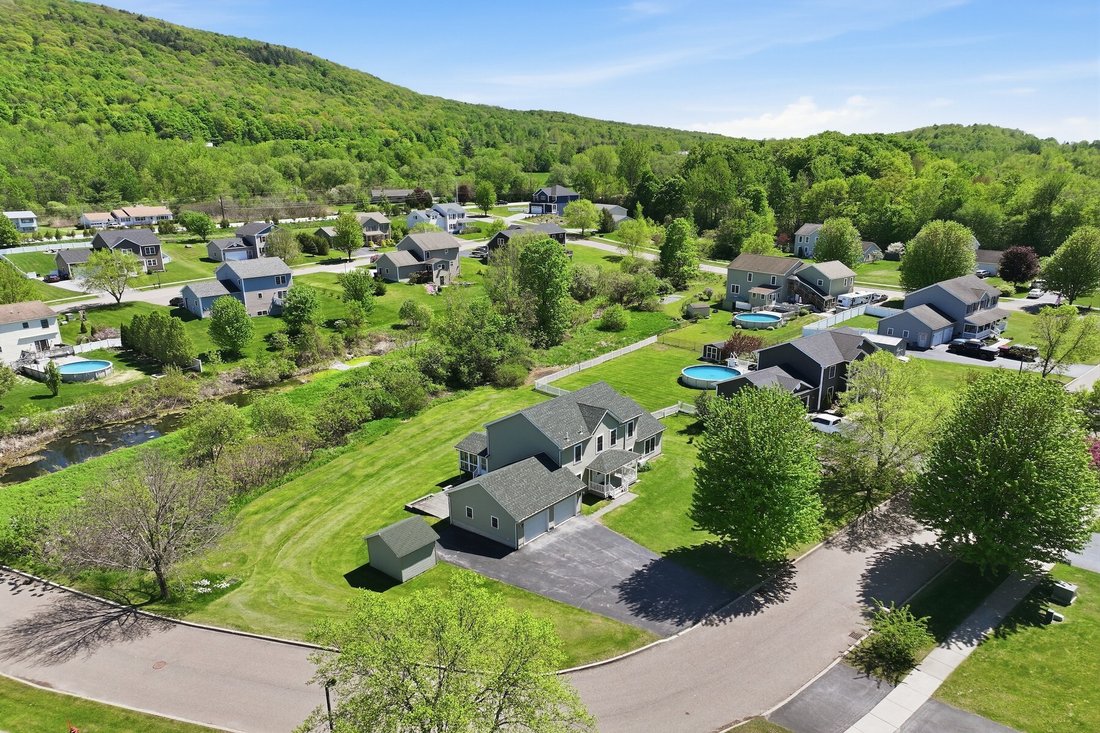 House in Saint Albans City, Vermont, United States 2 - 18019320