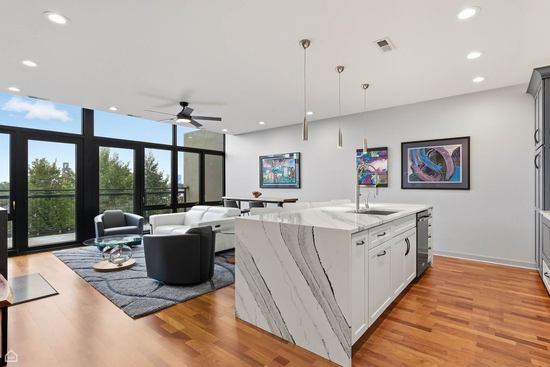 Condo in Chicago, Illinois, United States 2 - 18020323