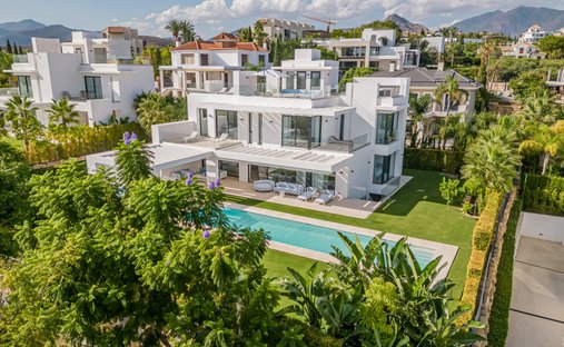 Villa in Cancelada, Estepona, Andalusia 1