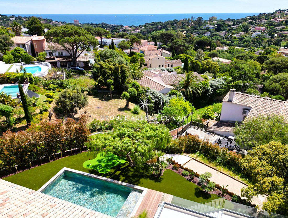Villa in Les Issambres, Roquebrune-sur-Argens, France 2 - 17866812