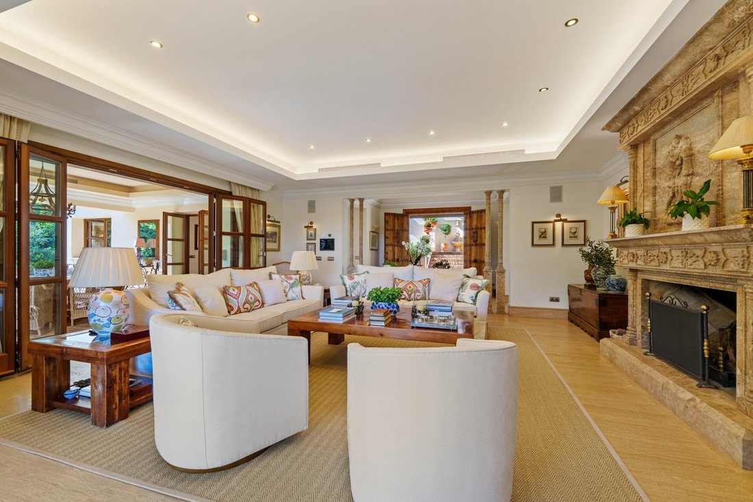 Villa in Marbella, Andalusia, Spain 4 - 17874042