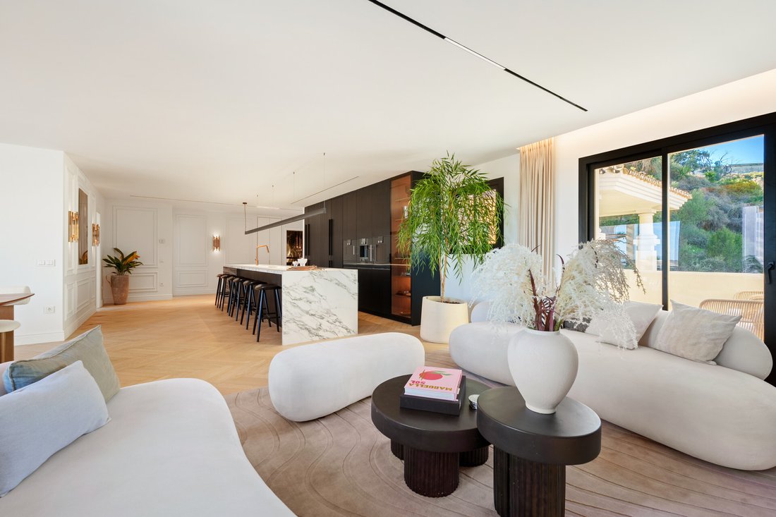 Penthouse in Nueva Andalucia, Marbella, Spain 2 - 17874012