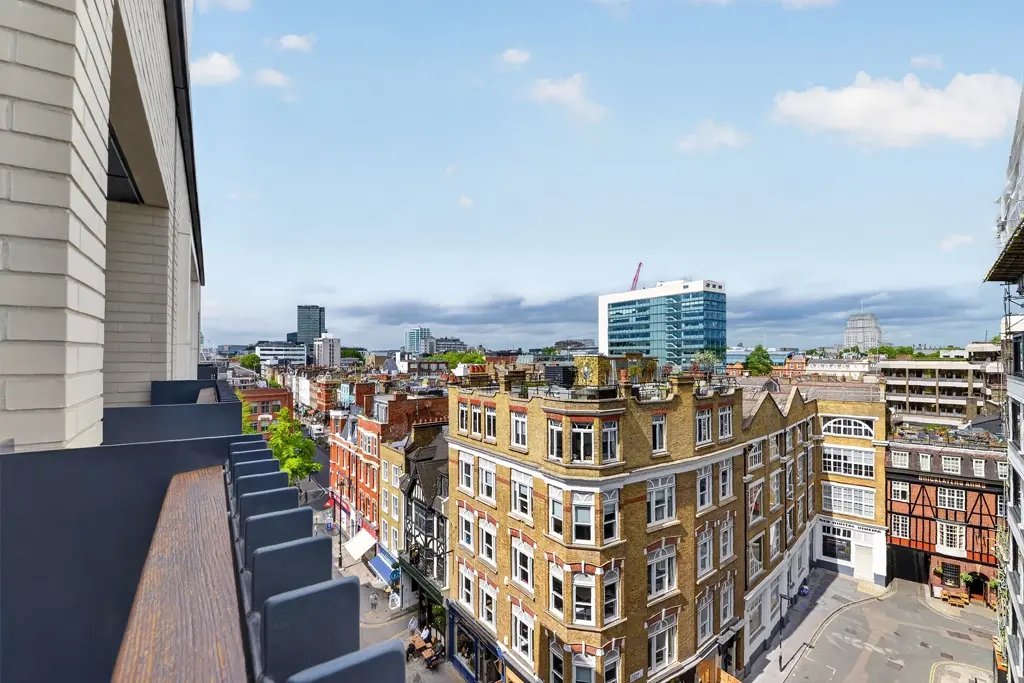 Apartment in Fitzrovia, Camden, England 1 - 18015755